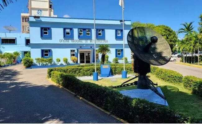 Disminuyen las lluvias, pero se mantienen alertas y recomendación por oleaje anormal