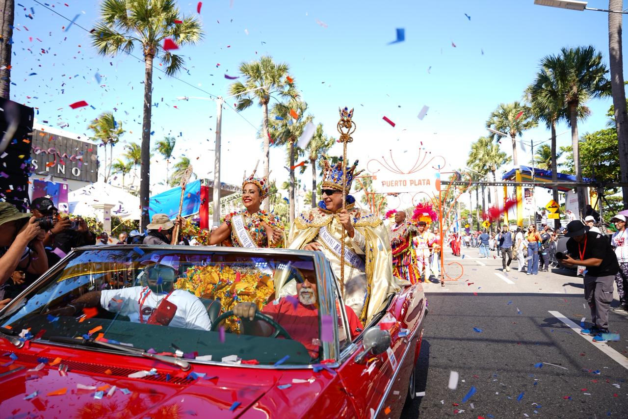El Desfile Nacional de Carnaval 2026 llenó de color, música y alegría el Malecón de Santo Domingo