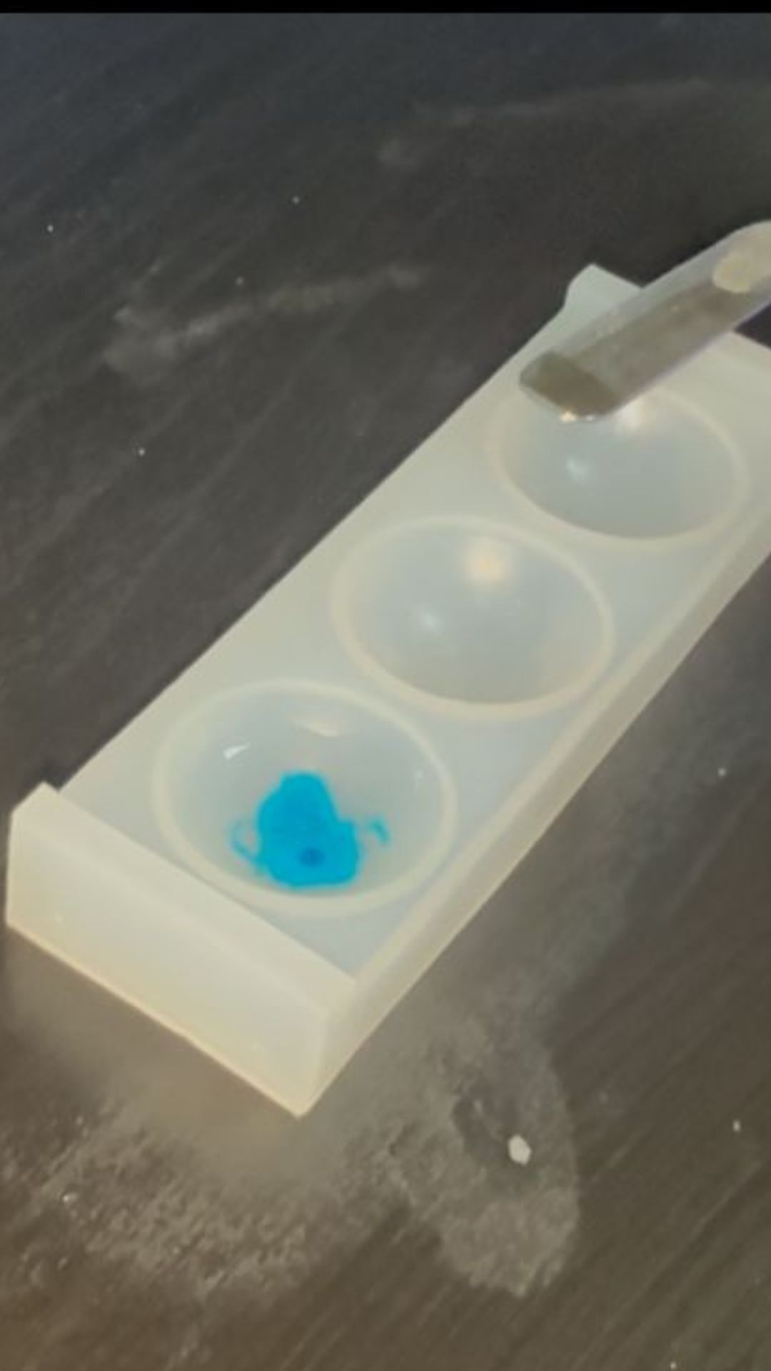 DNCD incauta rollo de alambre con líquido presumiblemente cocaína en empresa de envíos