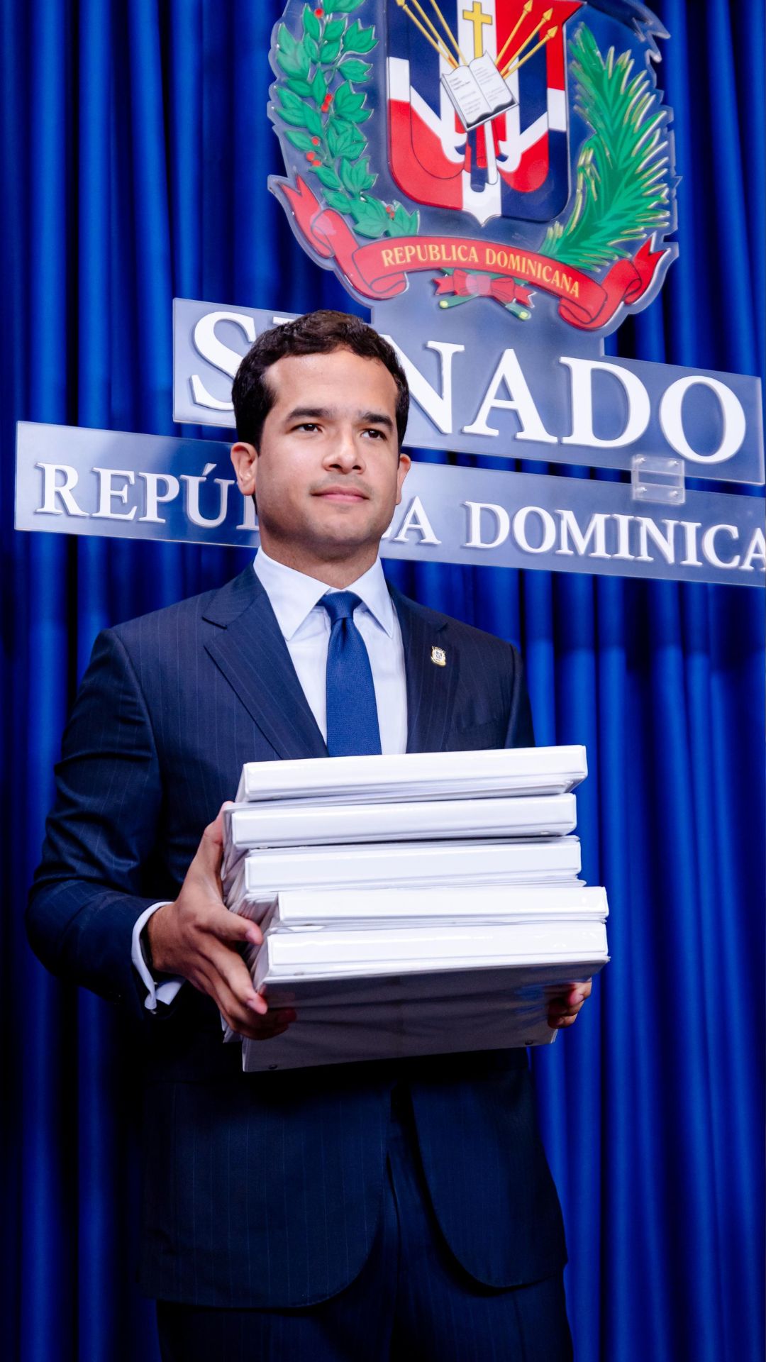 Omar Fernández propone eliminar impuesto del 2 % a préstamos hipotecarios