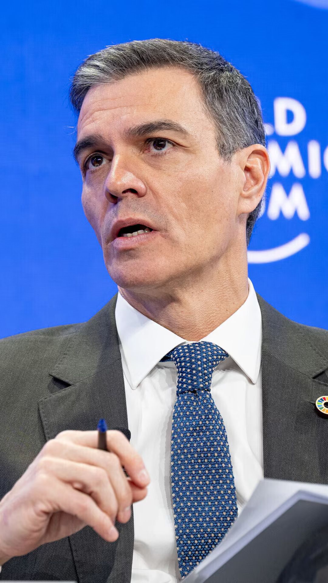 Sánchez dice “no a la guerra” en Irán pese a la amenaza comercial de Trump a España