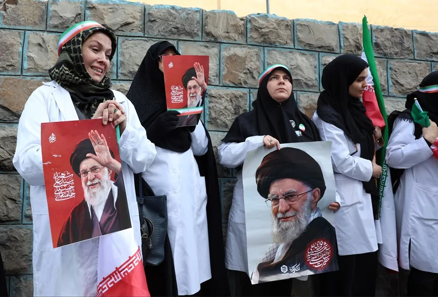 Irán elige al sucesor de Jameneí, pero mantiene su identidad en reserva tras amenazas de Israel