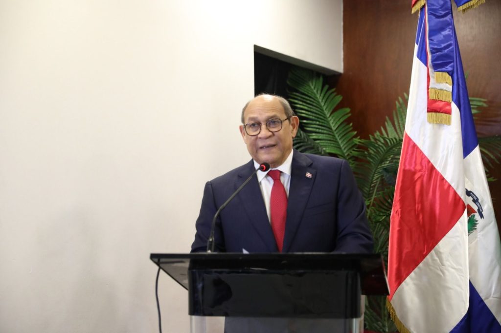 Ministro de Educación Superior asegura integración educativa no tocará el 4 % para sistema preuniversitario