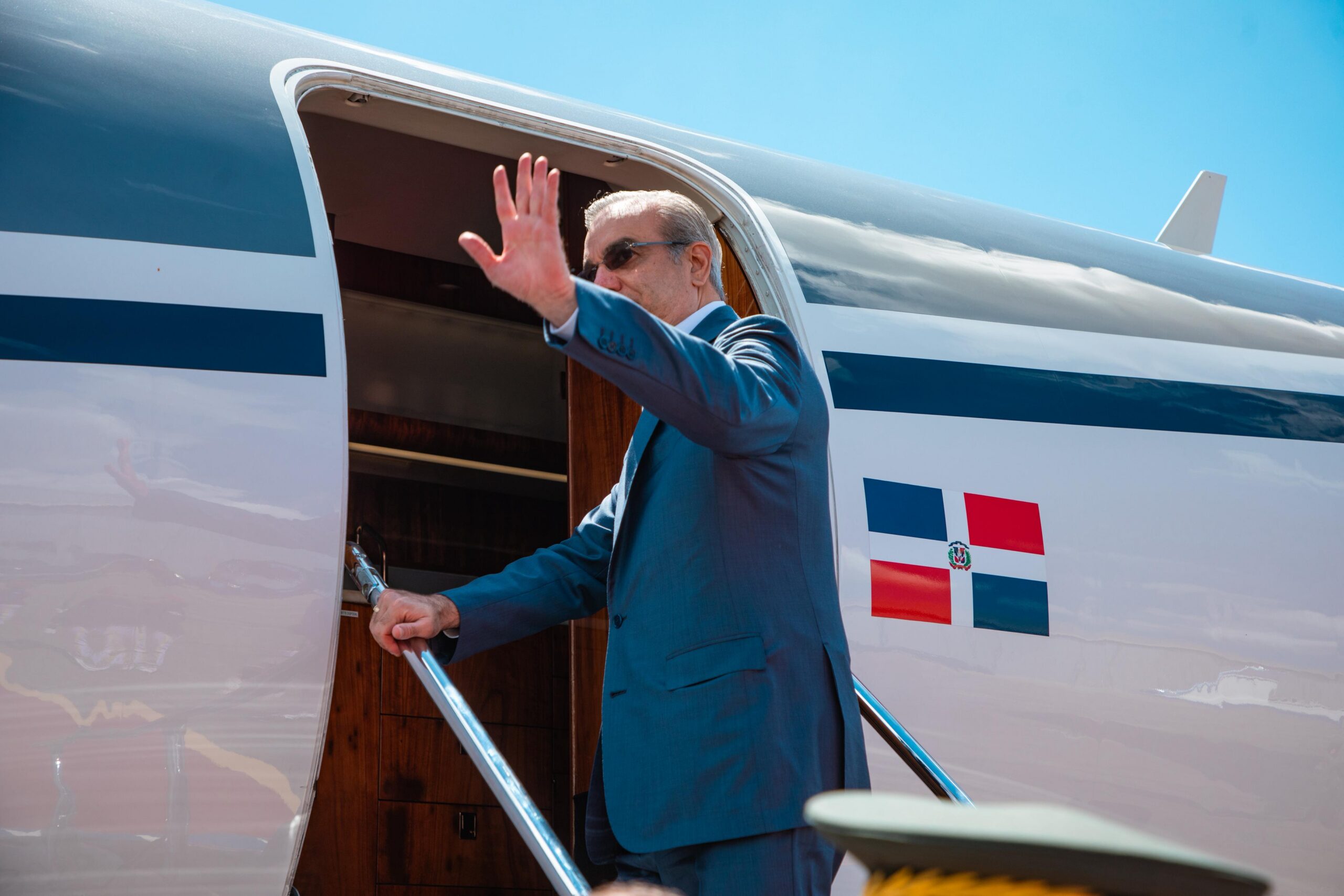 Abinader viajará hoy para participar en cumbre convocada por Trump con líderes de América