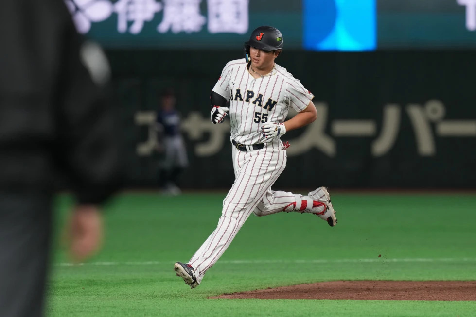 Japón anota 9 carreras en la octava y vence 9-0 a República Checa en el Clásico Mundial