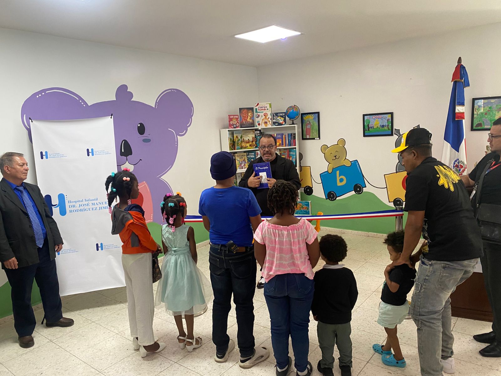Hospital Infantil José Manuel Rodríguez inaugura primer rincón de lectura pediátrico en el país