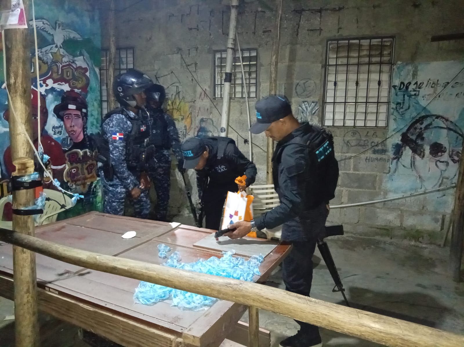 Policía desmantela puntos de microtráfico en SDN