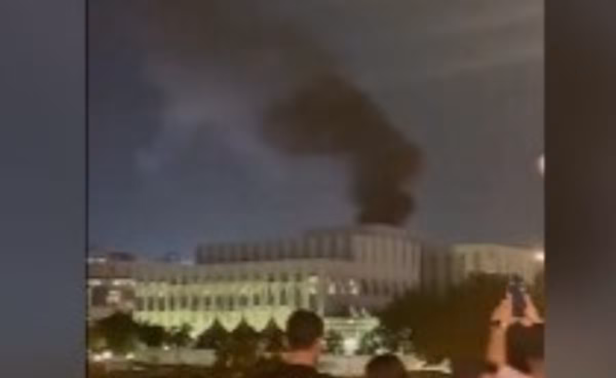 Ataque iraní con dron causa incendio cerca del consulado de EE. UU. en Dubái