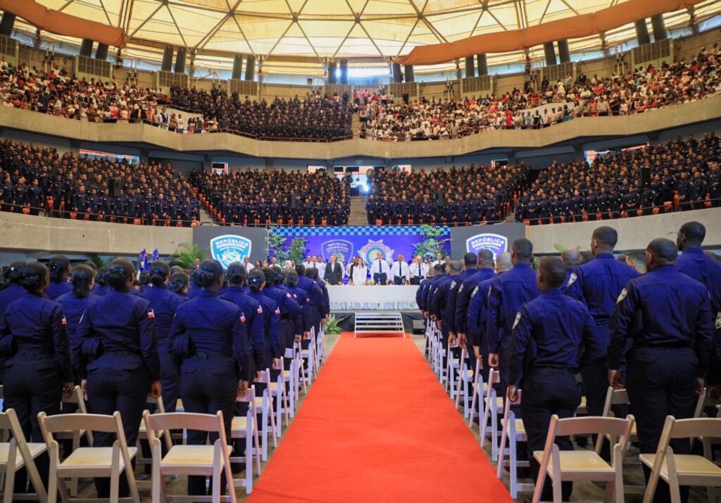 Policía Nacional gradúa 2,372 nuevos agentes de la promoción 148