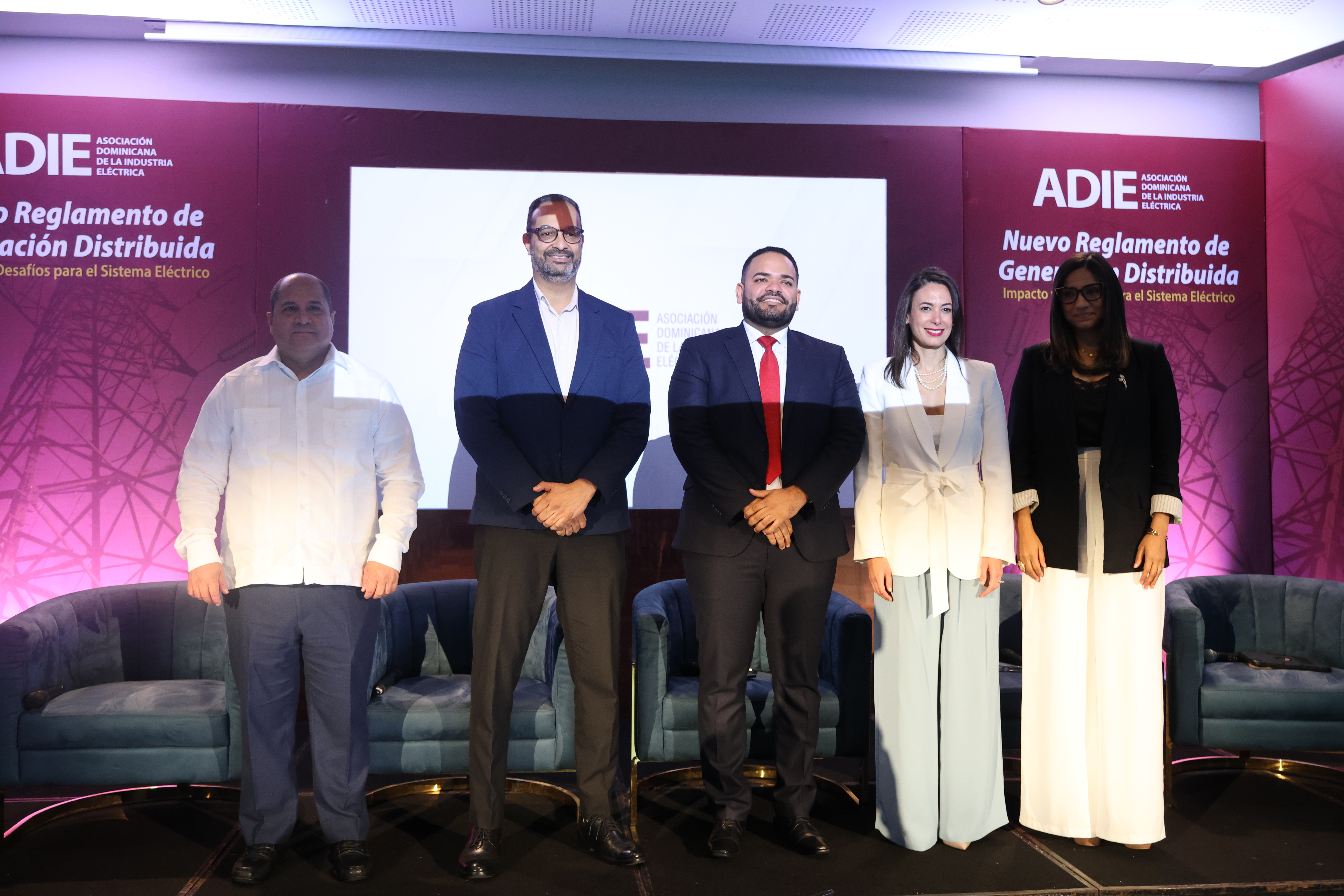 Energía solar podría subir la factura a otros