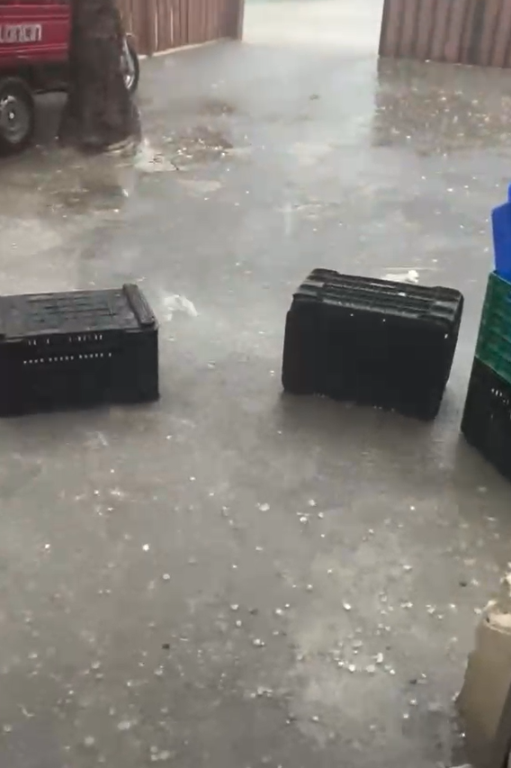 Granizadas sorprenden varias provincias en medio de ventarrón y aguaceros