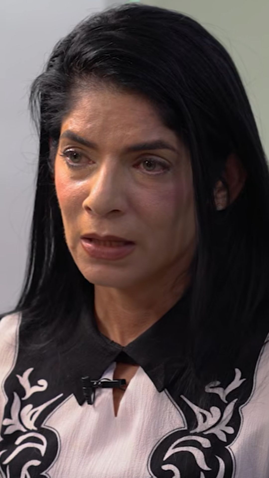 Diseñadora Isoris Lizardo relata el momento en que pidió morir durante brutal agresión con una katana