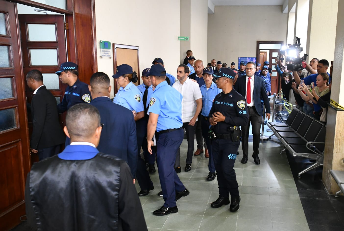 Hoy reanudan audiencia del caso Jet Set contra hermanos Espaillat tras retiro de 15 querellantes