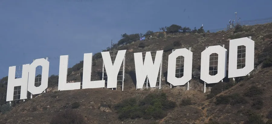 Creadores de Hollywood alertan que la fusión de Warner y Paramount dañará a la industria