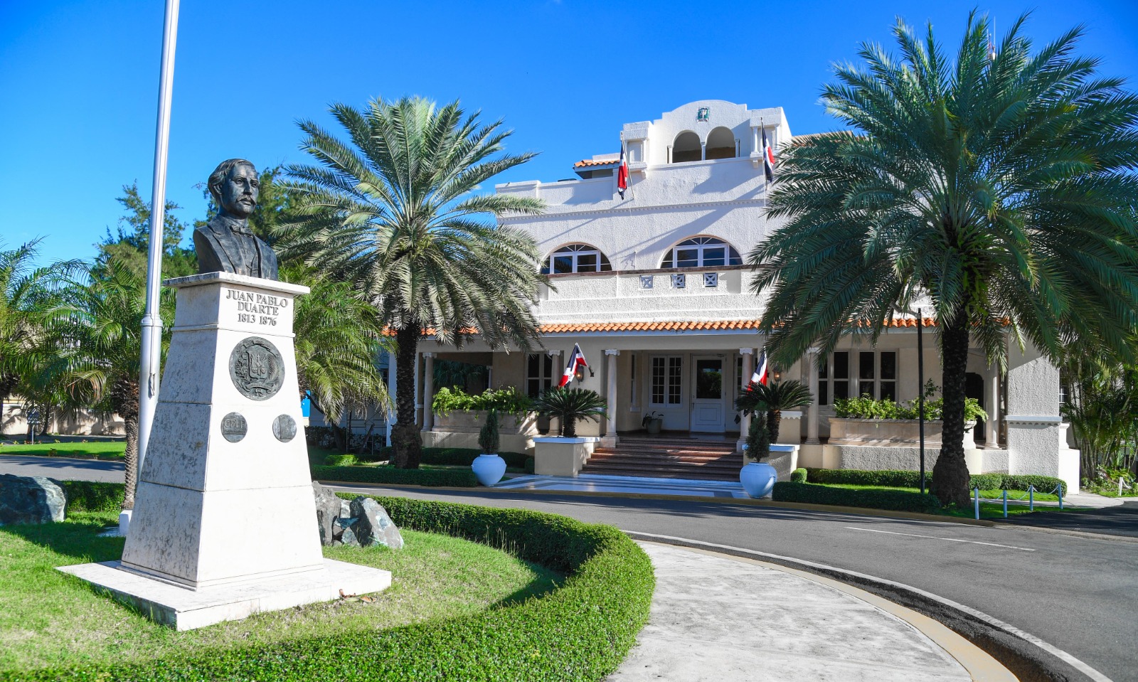 ¿Qué implica que los ingresos de los consulados pasen al Estado dominicano?