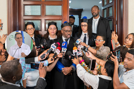 Tribunal ratifica prisión preventiva a Santiago Hazim y otros seis imputados por fraude a Senasa