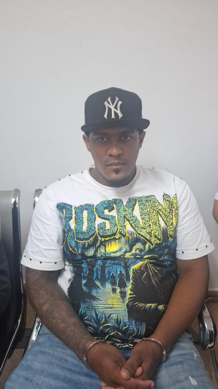 Se entrega uno de los implicados en la muerte de puertorriqueño durante un asalto en Santiago