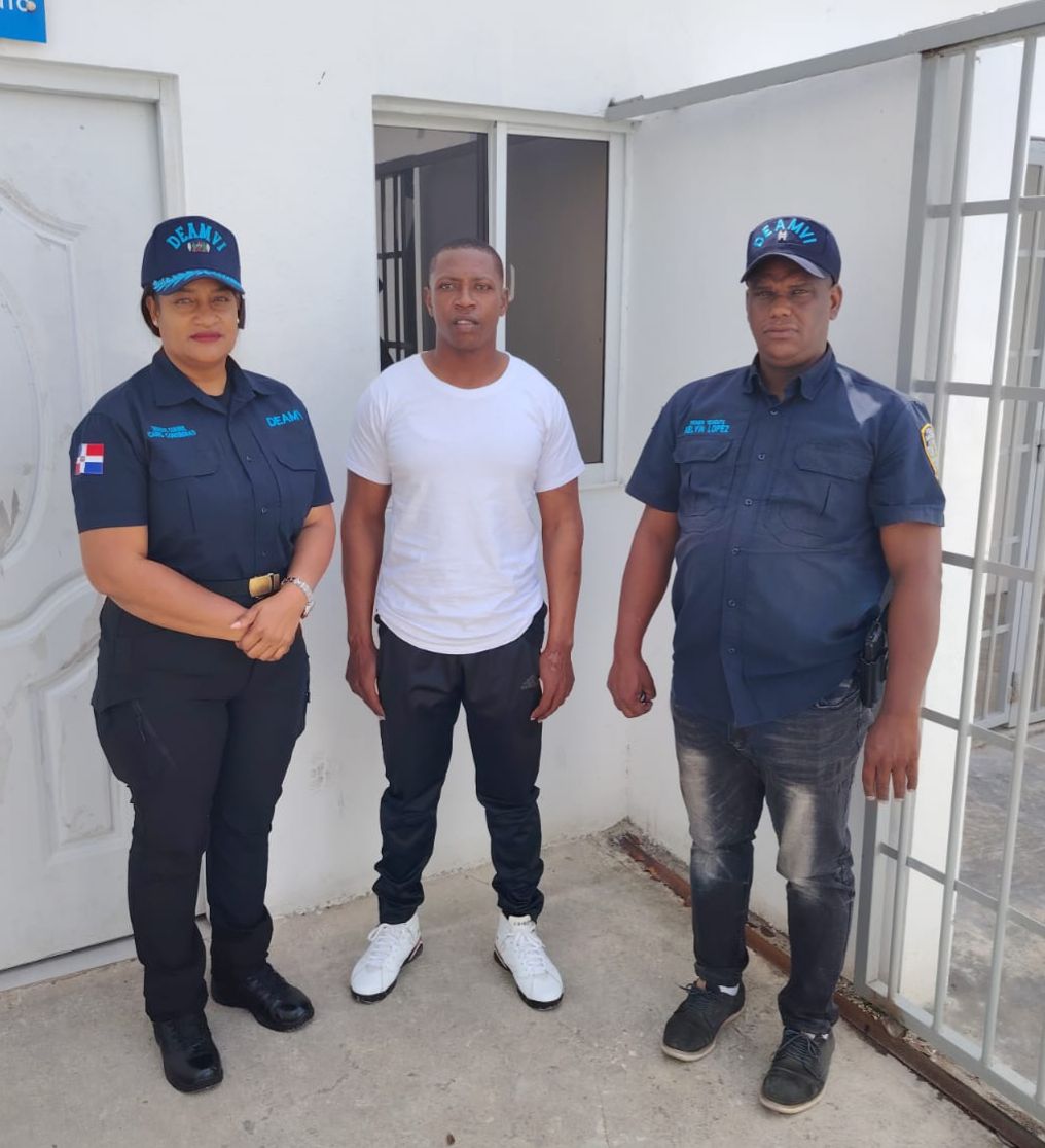 Arrestan a «Monkis» por amenazar a su expareja con un cuchillo en San Pedro de Macorís