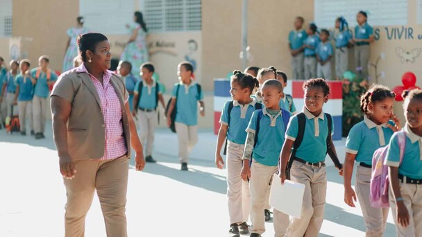 Regreso a clases: Educación reanuda labores escolares este viernes tras suspensión por intensas lluvias