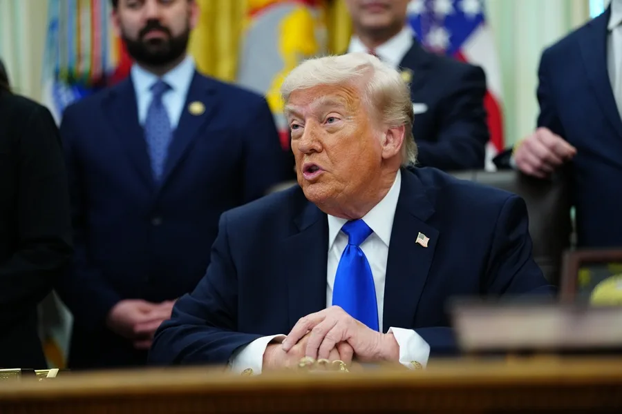 Trump dice que podría retirar sus tropas de España e Italia por su postura sobre Irán