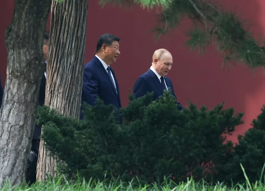 Putin llega a China para reunirse con Xi pocos días después de Trump
