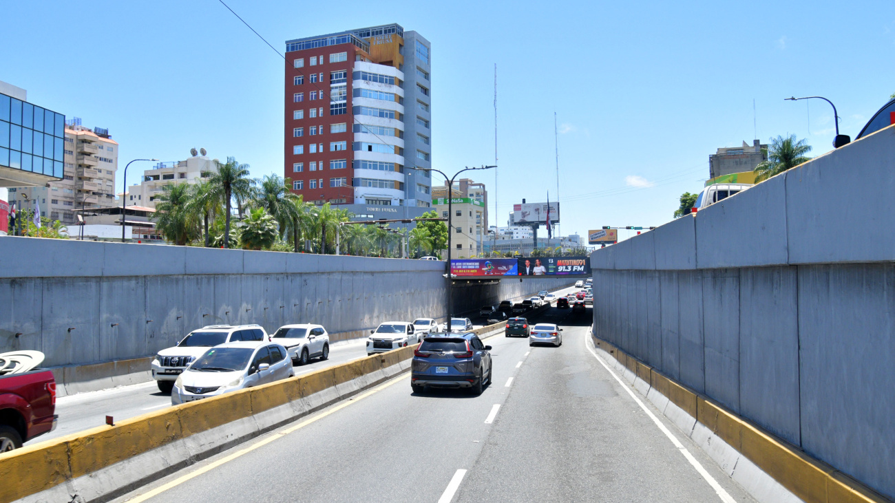 MOPC cerrará desde hoy el paso a desnivel de la avenida 27 de Febrero con Tiradentes
