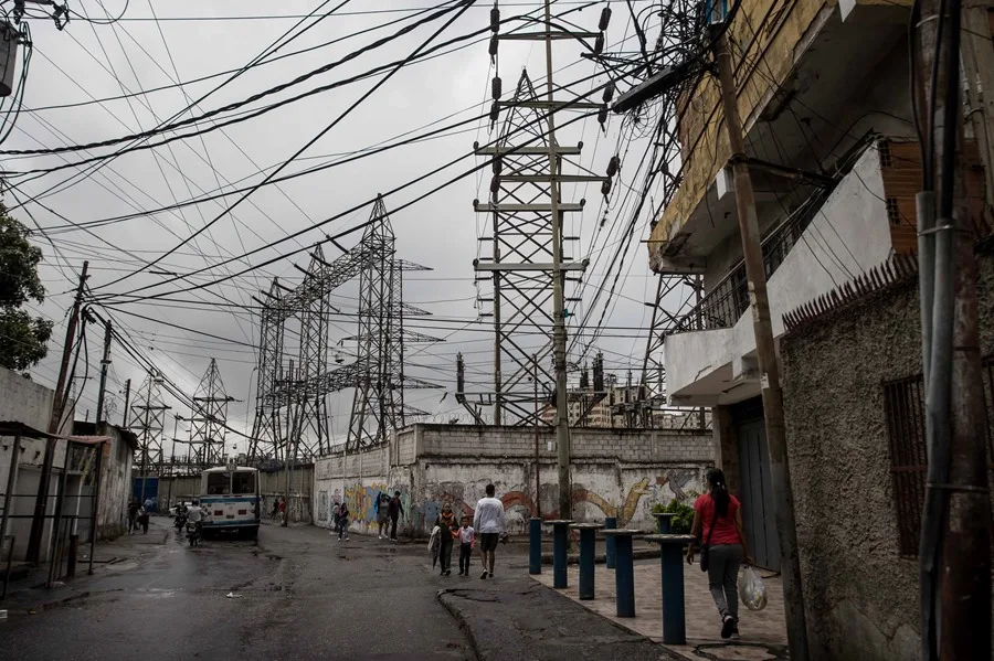 Venezuela realiza «maniobras» para estabilizar el sistema eléctrico ante un «hito de demanda»