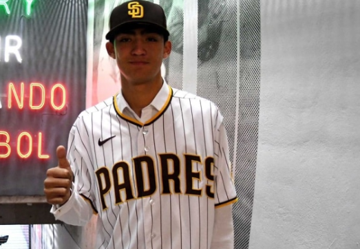 Prospecto de San Diego Padres acepta culpabilidad en caso migratorio