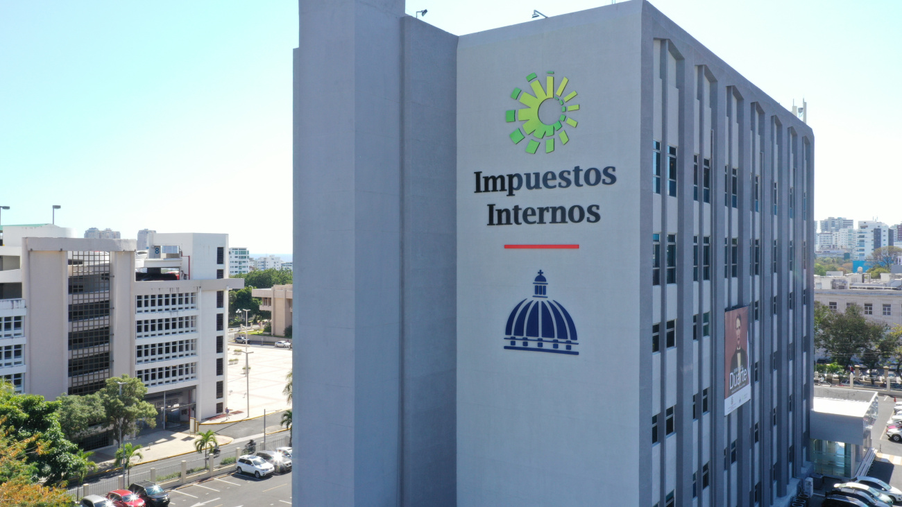 DGII extiende por seis meses plazo para que pequeños negocios adopten factura electrónica