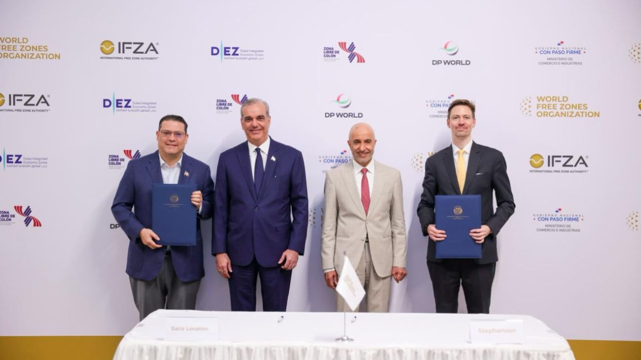 Gobierno firma acuerdo con la Organización Mundial de Zonas Francas
