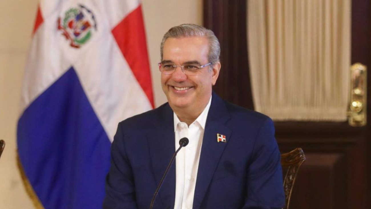 Abinader destina más de 5.3 millones de pesos de a fundaciones y proyectos sociales