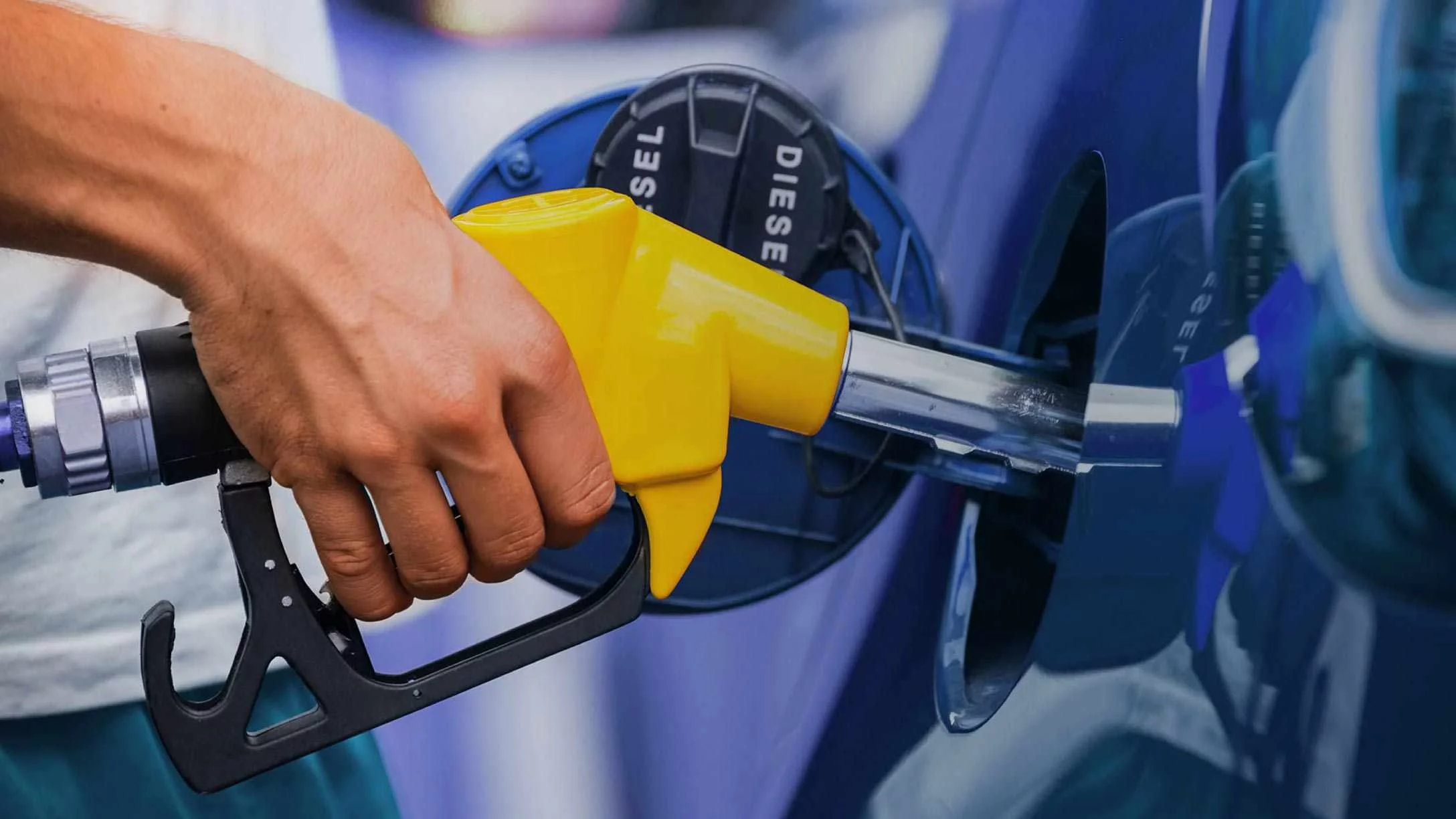 Gobierno mantiene sin variación precios de combustibles esenciales