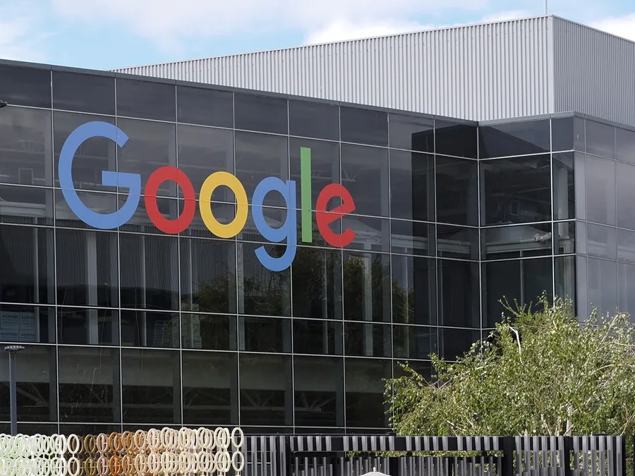 Acusan a un empleado de Google de usar datos confidenciales para ganar un millón de dólares en Polymarket