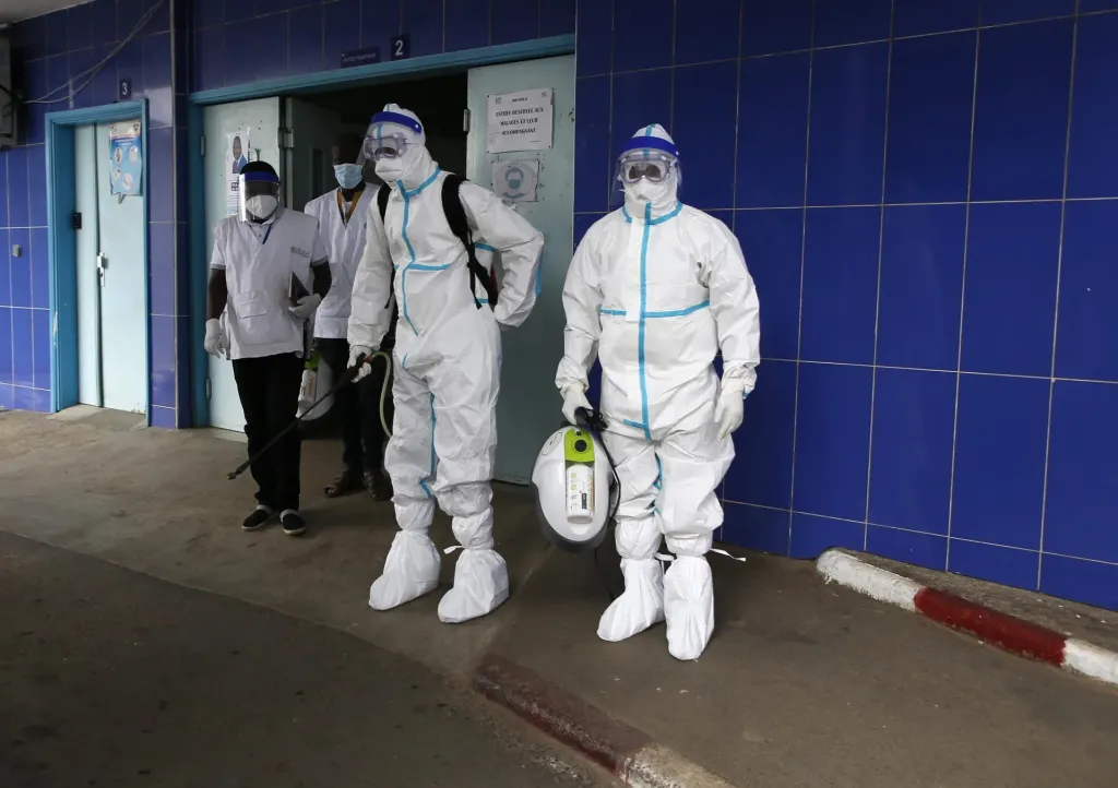 La agencia de salud de la Unión Africana eleva a 246 las muertes por la epidemia de ébola en RD Congo