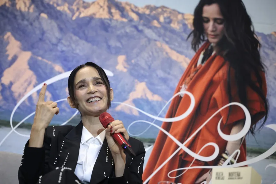 Julieta Venegas convierte ‘Norteña’, su canción más «larga y rigurosa», en un libro