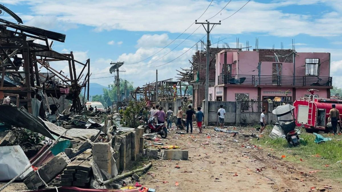 Al menos 45 muertos y más de 70 heridos dejó la explosión de un edificio en una aldea en Myanmar