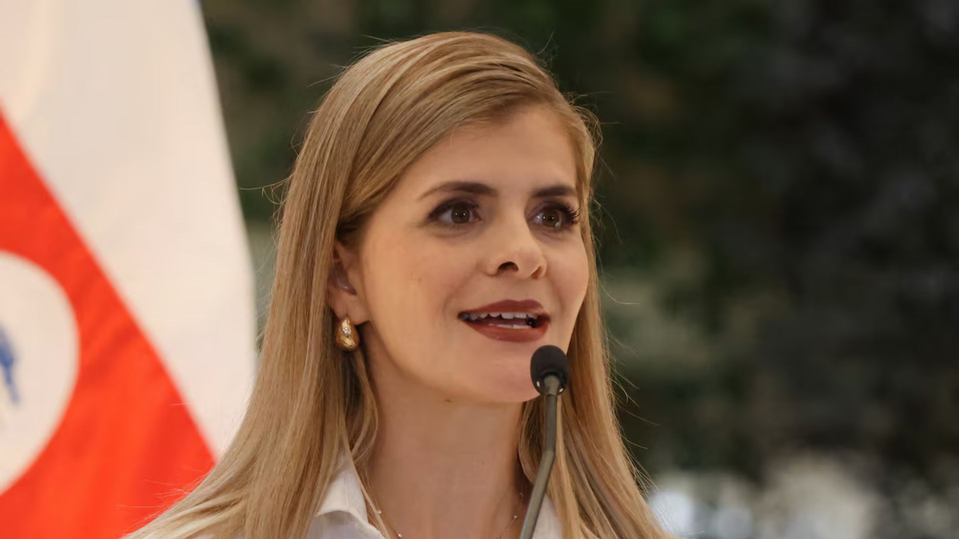 Laura Fernández asume la presidencia de Costa Rica en una continuidad del “chavismo”