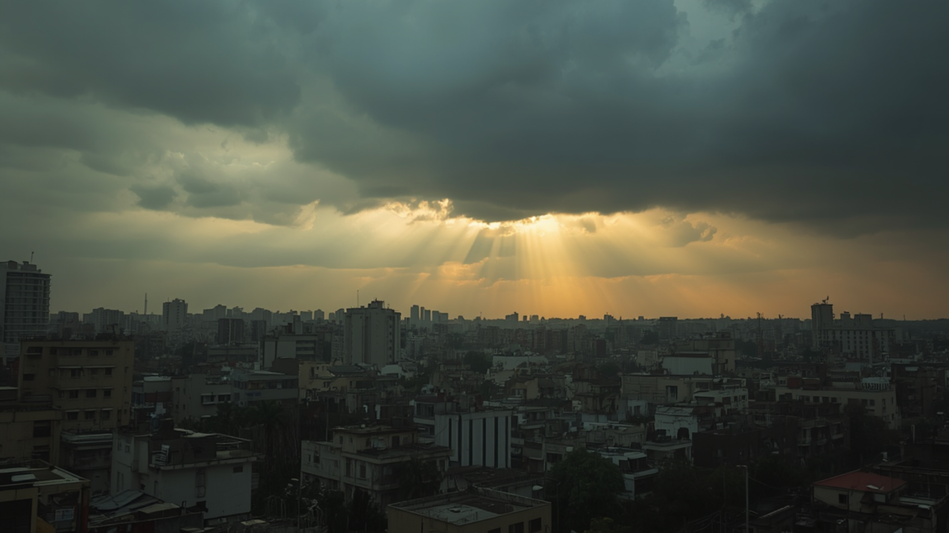 Ambiente caluroso y lluvias dispersas persistirán este viernes; descontinúan alertas