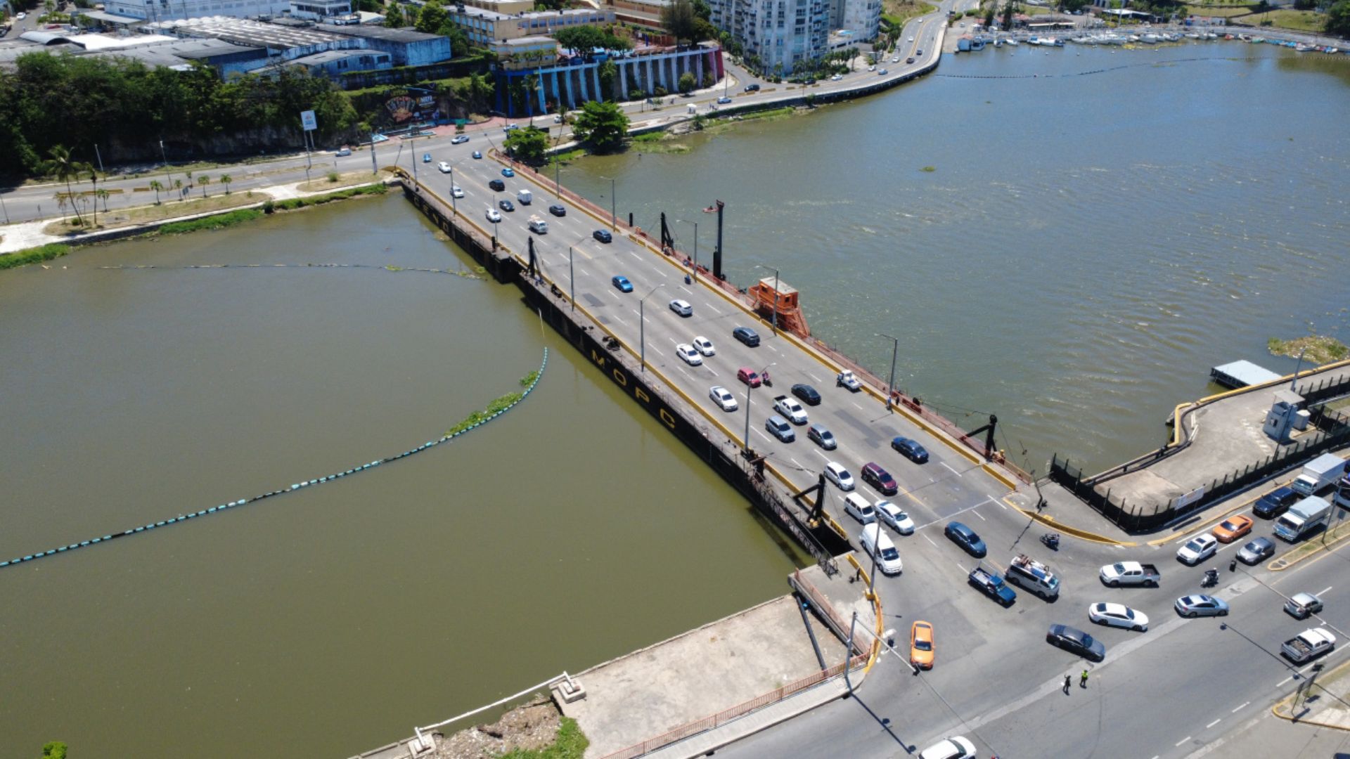 MOPC anuncia cierre temporal del puente flotante este sábado