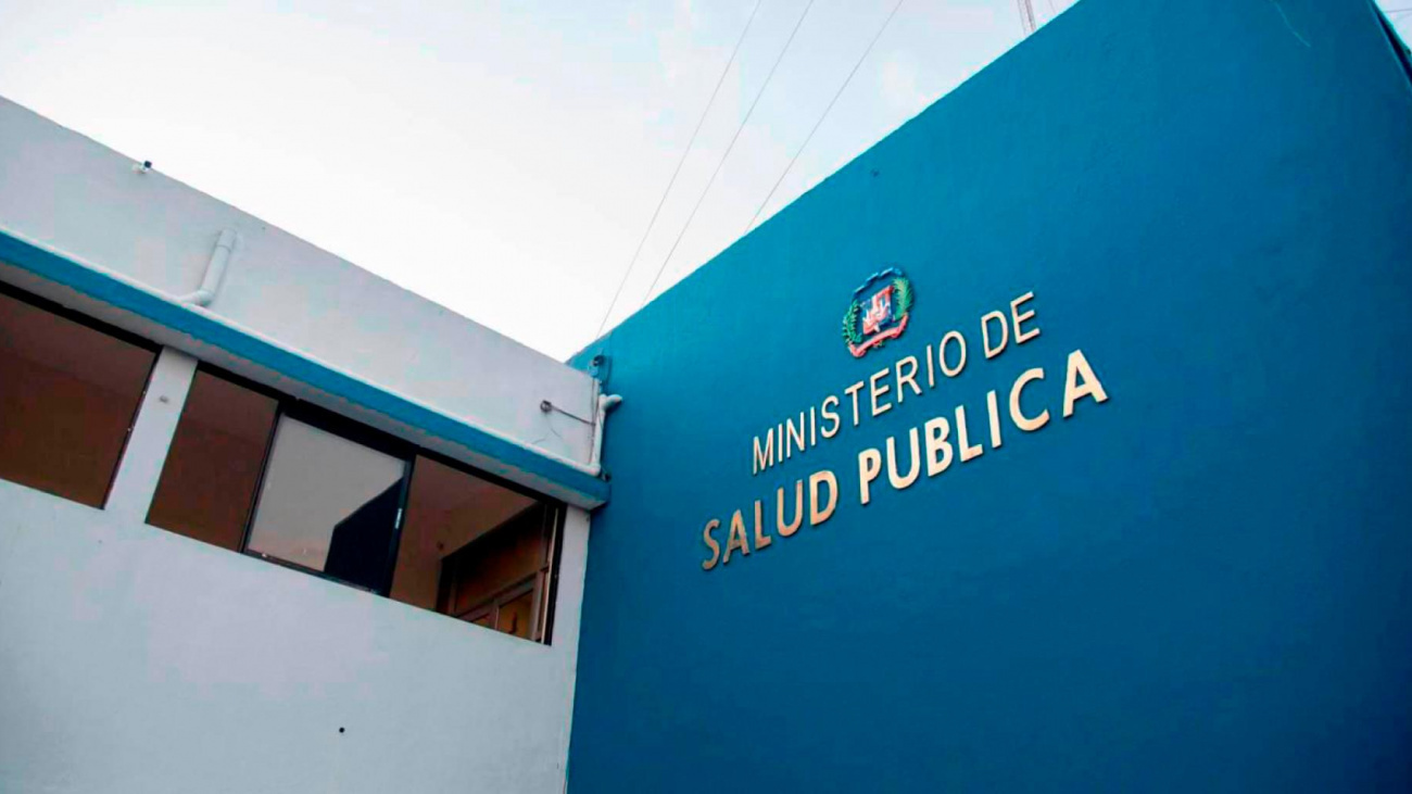 Anuncian nombramiento fijo de 1,115 enfermeras contratadas