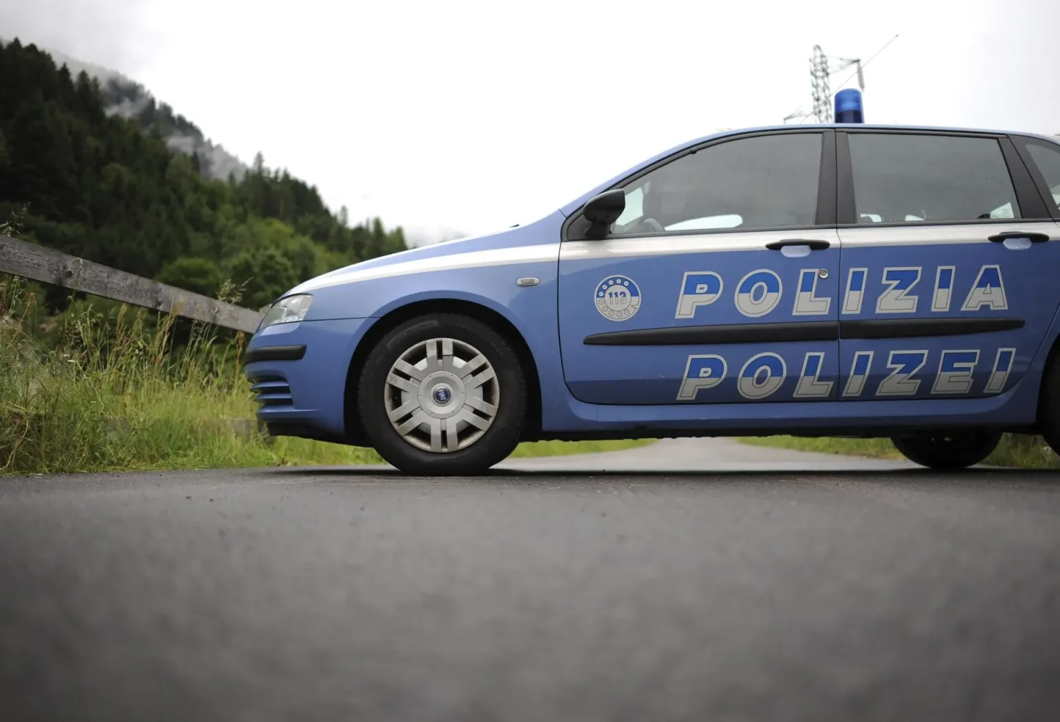 Un conductor arrolla a una docena de peatones en Módena, en el norte de Italia