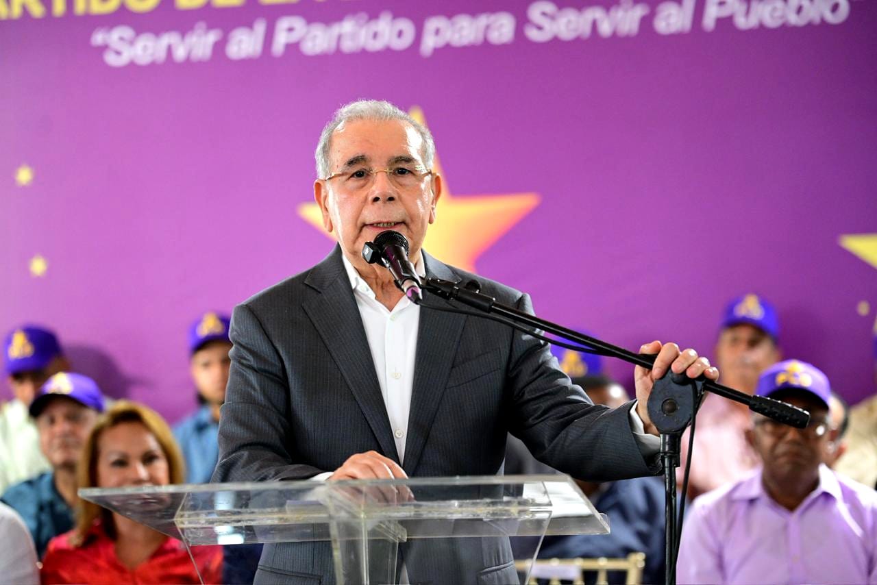 Danilo Medina: “Es sumamente sospechoso que sea en este momento que se suspendan las encuestas”