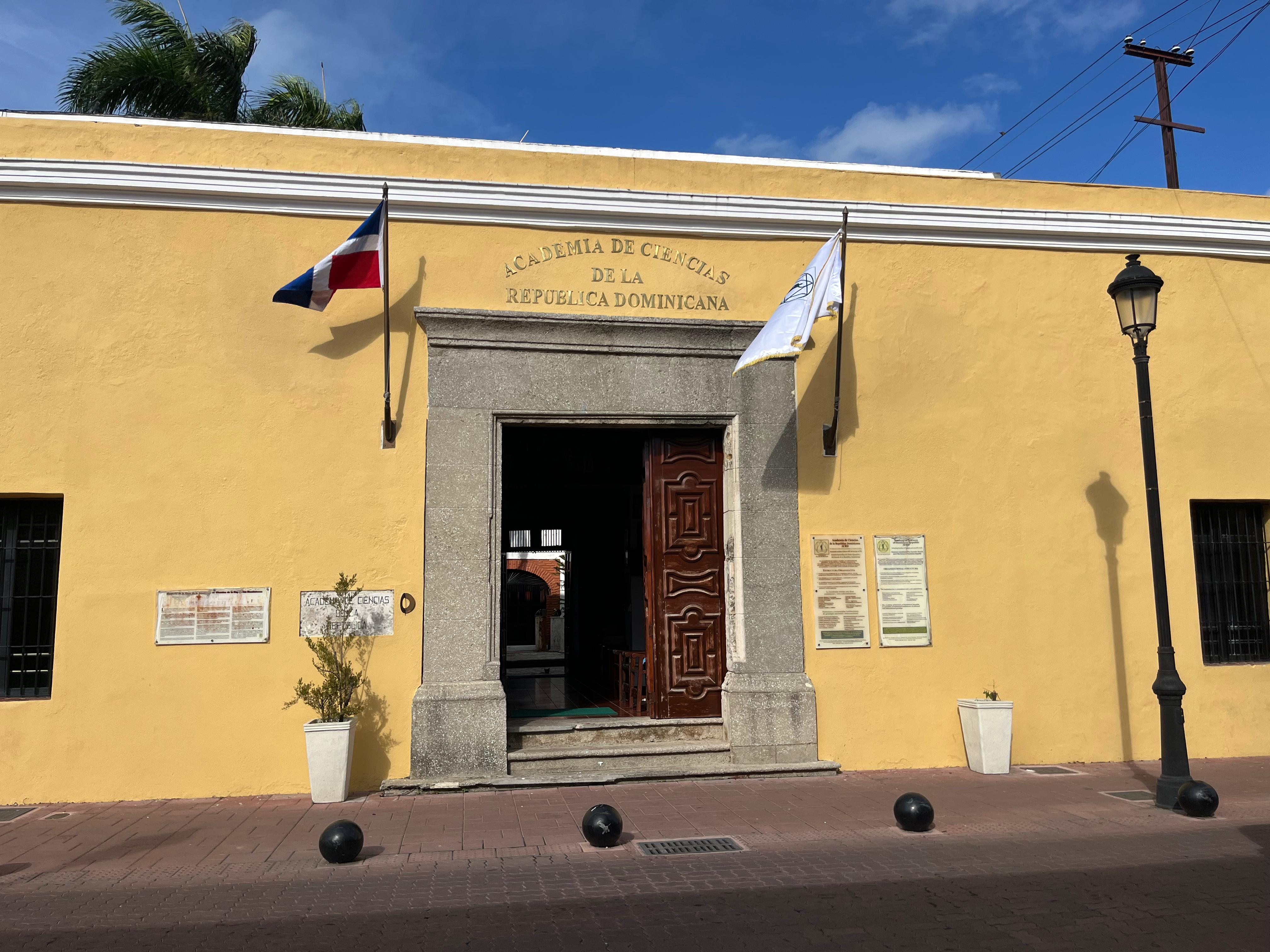 Academia de Ciencias respalda decisión de Luis Abinader de frenar minería en San Juan