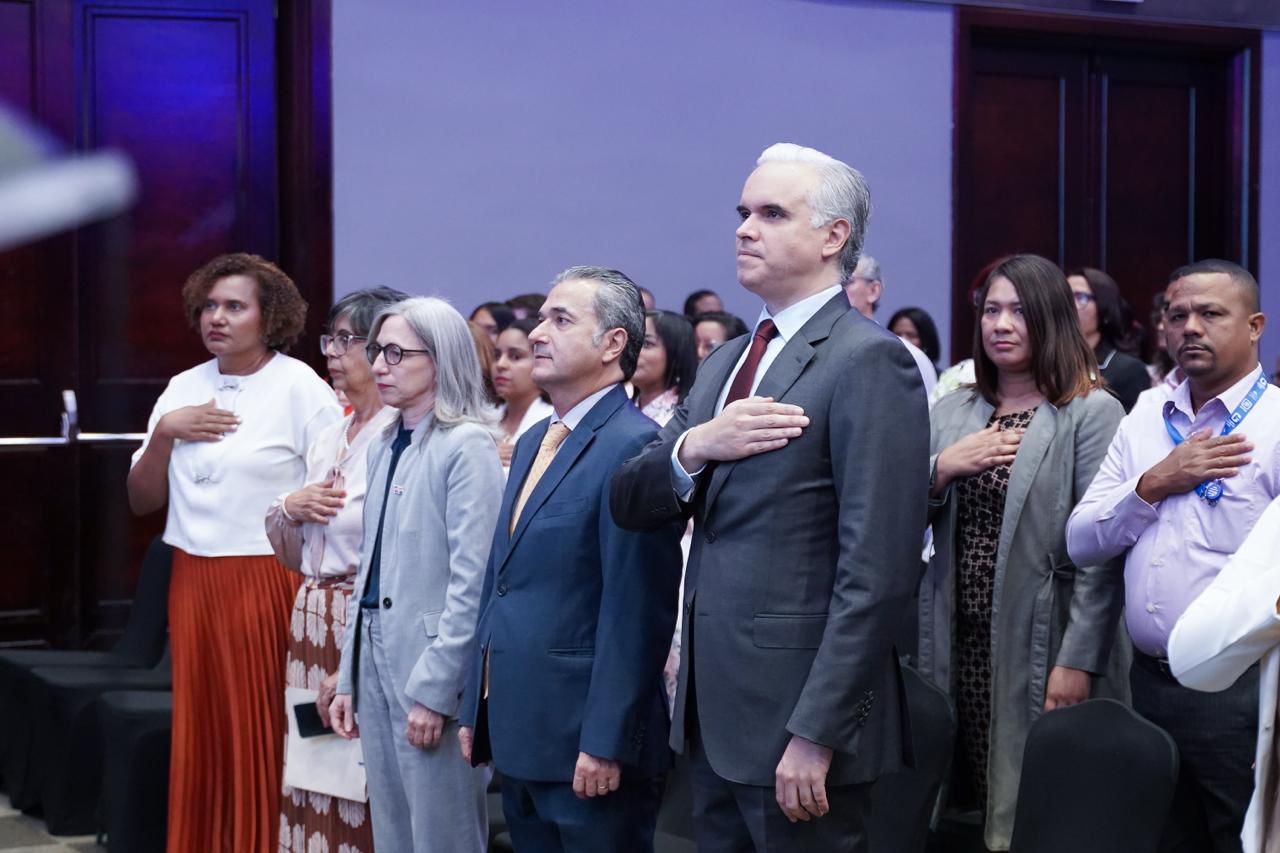 De Camps coloca la alfabetización inicial entre las prioridades del sistema educativo