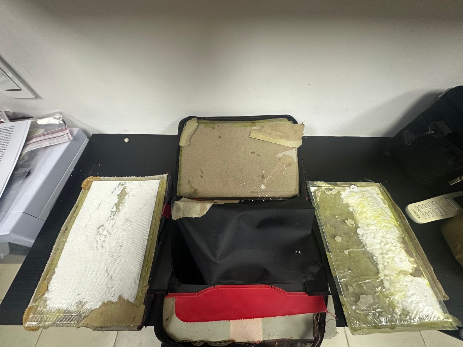 DNCD decomisa envío de cocaína oculta en carpetas con destino a EE. UU. y Róterdam