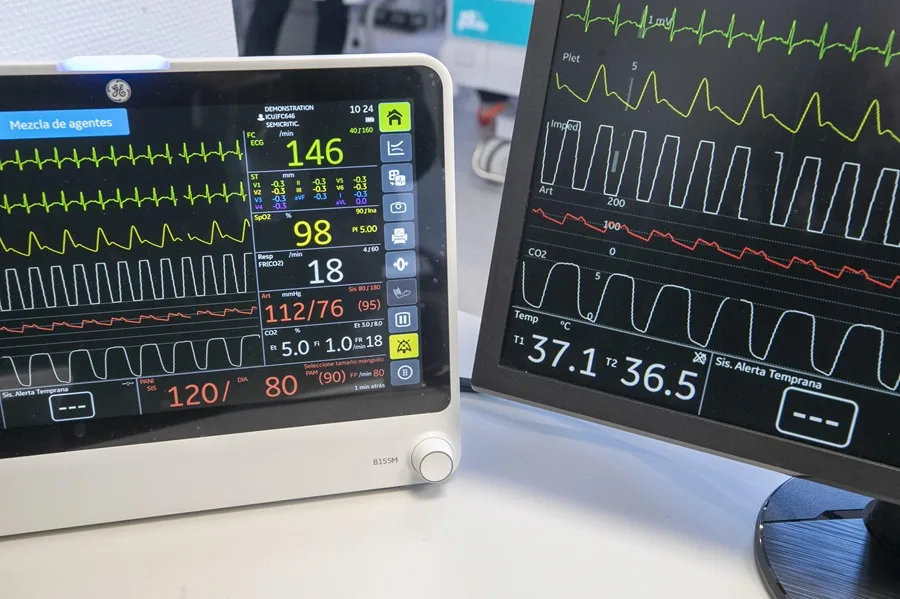 Científicos demuestran cómo un parche de seda ayuda al cerebro a recuperarse tras un ictus
