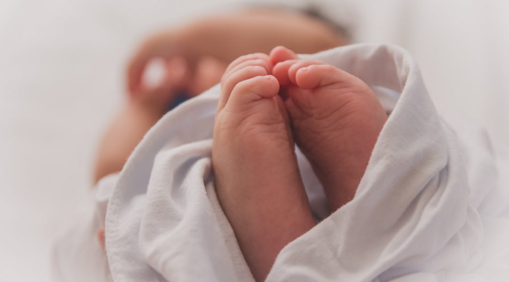 República Dominicana reduce muertes infantiles durante 2026, según Salud Pública