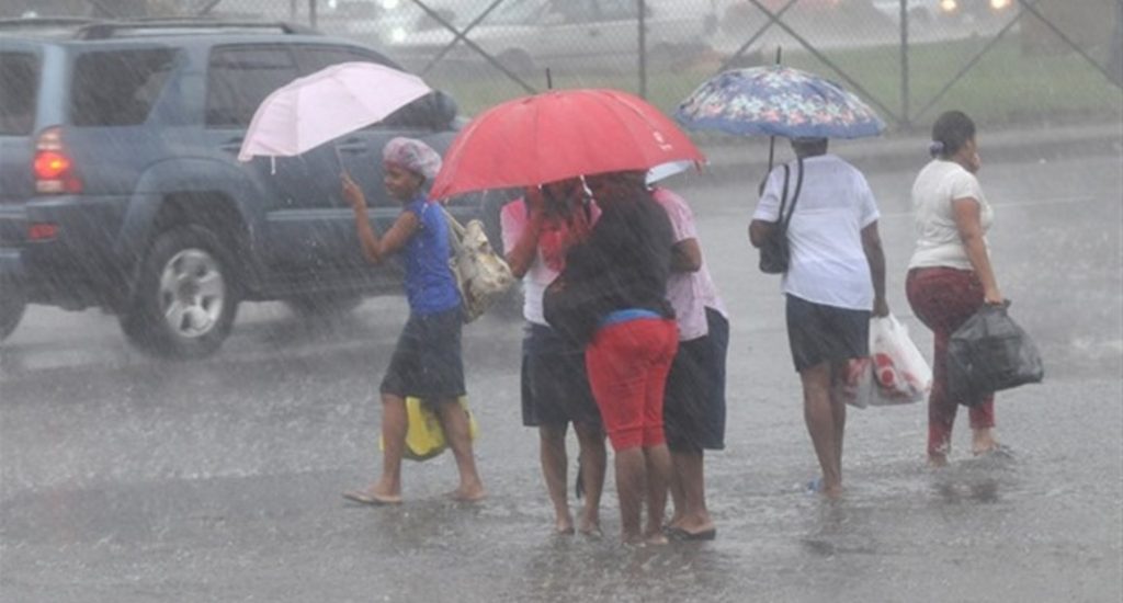 Aumentan a 12 las provincias en alerta amarilla y seis en verde por efectos de vaguada