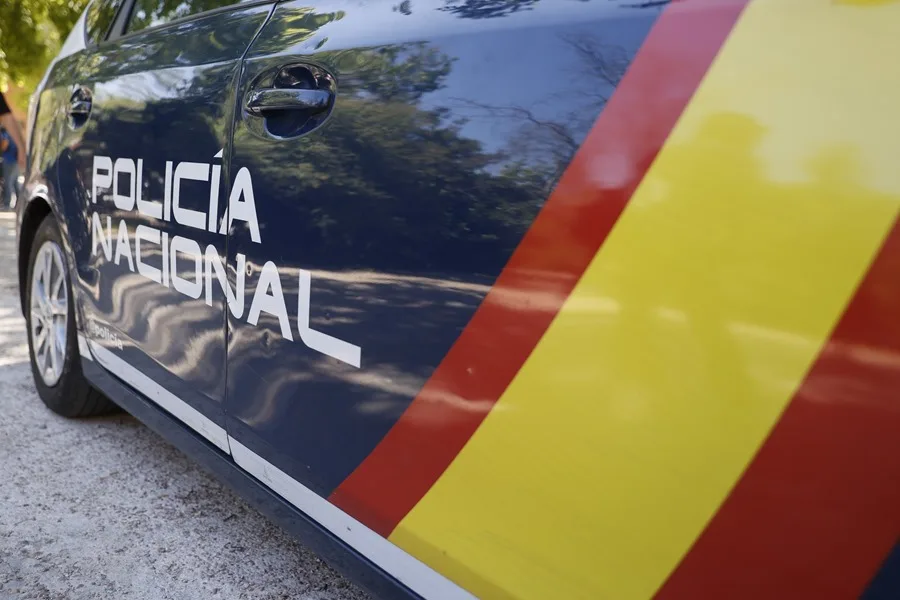 Detenido un policía suspendido de funciones por intentar drogar a una mujer en Granada