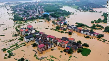 Cerca de 10.000 evacuados por fuertes inundaciones en la provincia china de Guizhou